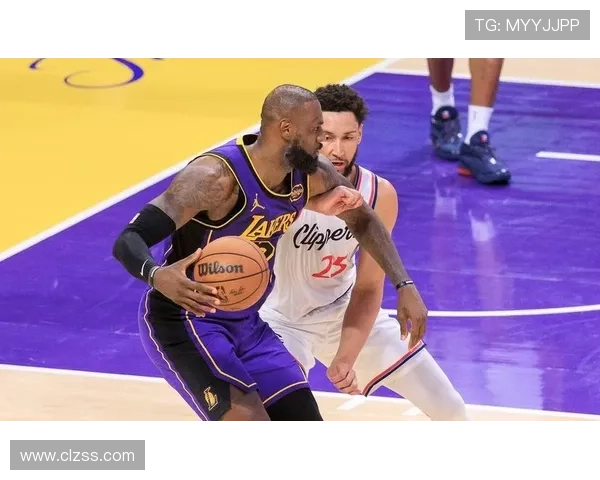 詹姆斯带领湖人逆转胜勇士 季后赛前景愈发光明